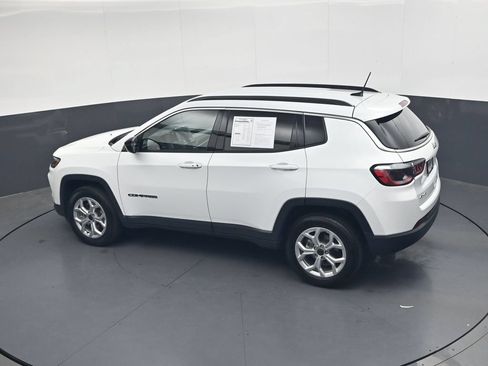 Used 2025 Jeep Compass Latitude AWD/4WD image 29