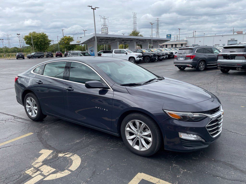 Used 2025 Chevrolet Malibu LT FWD image 7