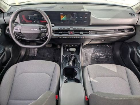 Used 2025 Kia K4 FWD image 25