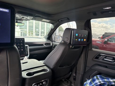 Used 2025 GMC Yukon Elevation w/ Elevation Premium Package image 11