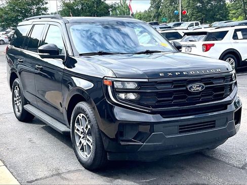 Used 2025 Ford Expedition Active RWD image 1