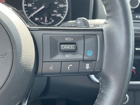 Used 2023 Nissan Rogue SV w/ SV Premium B Package AWD/4WD image 26