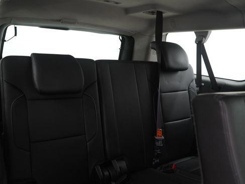 Used 2017 GMC Yukon XL SLT image 11