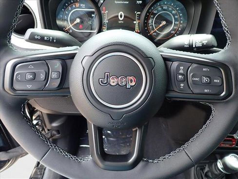 New 2025 Jeep Gladiator Willys image 9