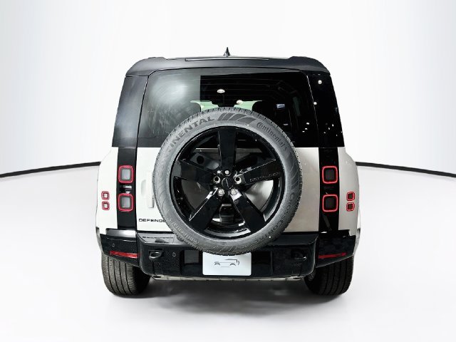 New 2026 Land Rover Defender 110 X-Dynamic SE AWD/4WD image 6