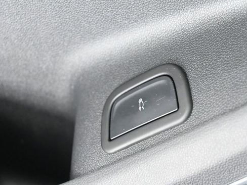 Used 2024 Chevrolet Traverse Z71 w/ Enhanced Driving Package image 39