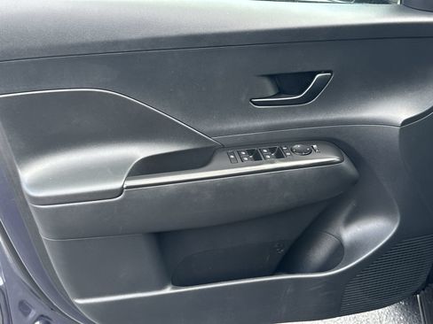 Used 2025 Hyundai Kona SEL FWD image 14
