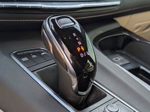 Used 2023 Cadillac Escalade ESV Premium Luxury w/ Performance Package image 30