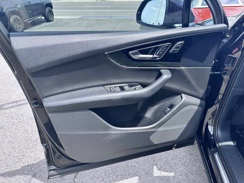 Used 2017 Audi Q7 3.0T Premium Plus w/ Premium Plus Package image 11