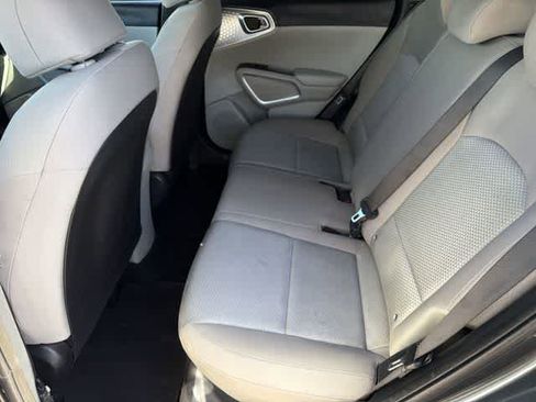 Used 2023 Kia Soul LX w/ LX Technology Package image 16
