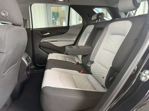 Used 2018 Chevrolet Equinox LS FWD image 11
