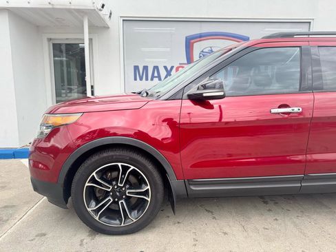 Used 2014 Ford Explorer Sport w/ Equipment Group 401A AWD/4WD image 29