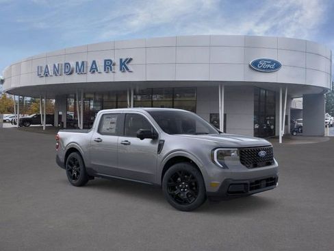 New 2026 Ford Maverick Lariat w/ Black Appearance Package image 7