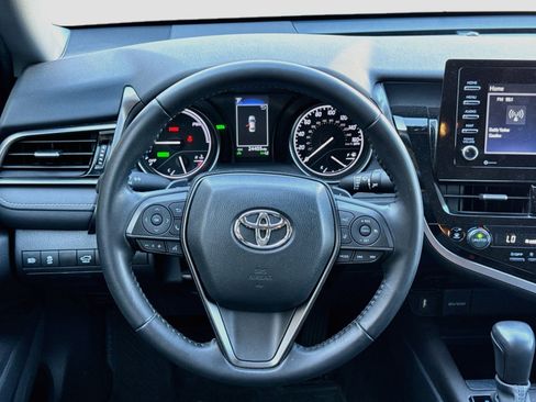 Used 2023 Toyota Camry SE FWD image 13