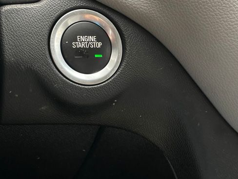 Used 2024 Chevrolet Equinox LS w/ Driver Confidence II Package FWD image 16