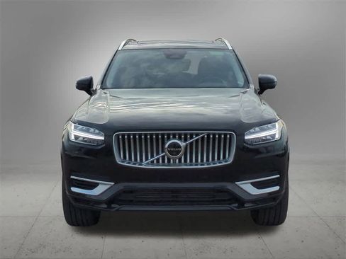 Used 2025 Volvo XC90 T8 Plus image 9