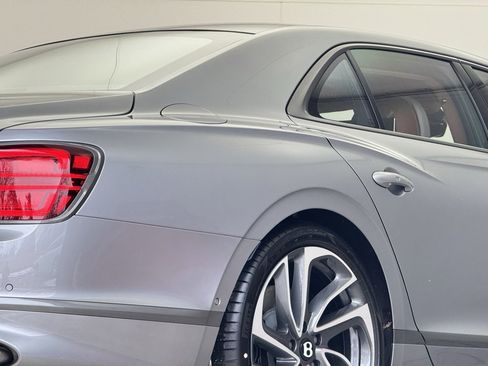 New 2026 Bentley Flying Spur Plug-In Hybrid image 66