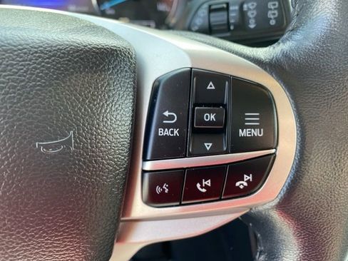 Used 2022 Ford Explorer XLT w/ Equipment Group 202A image 22