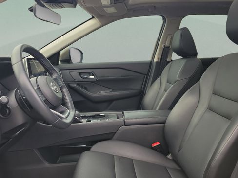 Certified 2024 Nissan Rogue SV w/ SV Premium Package image 16