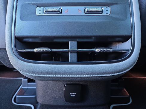 New 2026 Lincoln Nautilus Reserve image 13