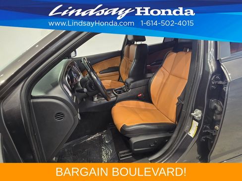 Used 2019 Dodge Charger SXT w/ Plus Group RWD image 11