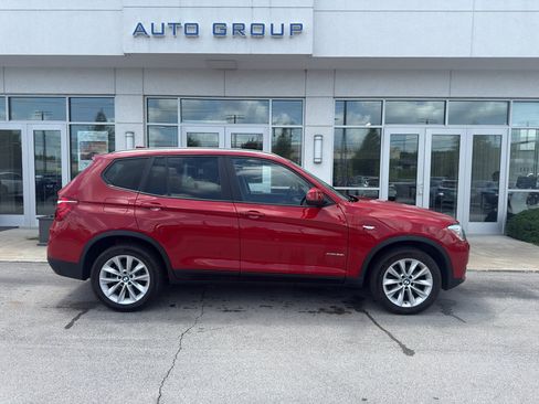 Used 2017 BMW X3 xDrive28i AWD/4WD image 2