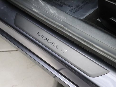 Used 2023 Tesla Model 3 Standard Range image 29