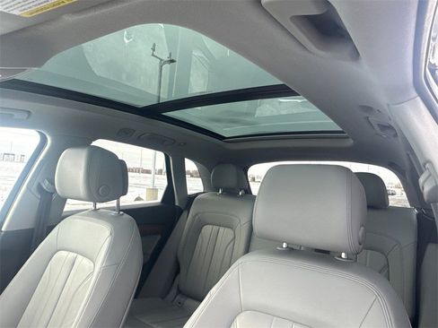 Used 2023 Audi Q5 2.0T Premium image 20