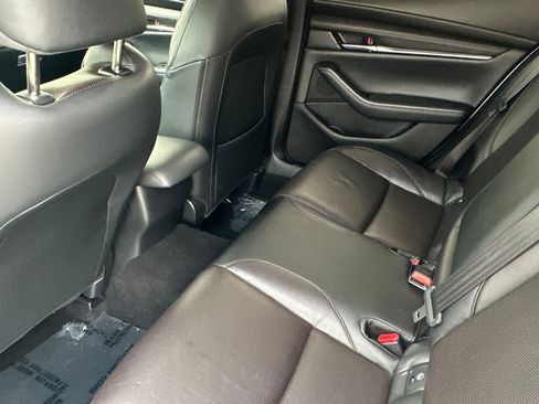 Used 2021 MAZDA MAZDA3 Hatchback w/Premium Plus Pkg image 12