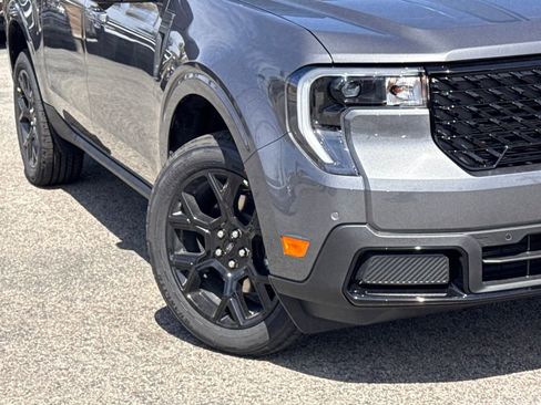 New 2026 Ford Maverick Lariat image 4