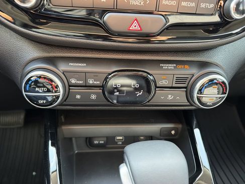 New 2025 Kia Soul EX image 18