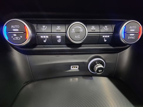 Used 2025 Alfa Romeo Stelvio Sprint AWD/4WD image 29