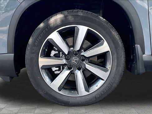 Used 2025 Honda Pilot Touring image 25