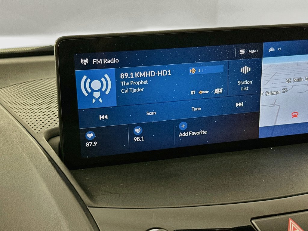 Used 2019 Acura RDX w/ Technology Package AWD/4WD image 16