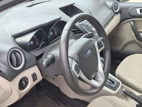Used 2016 Ford Fiesta SE w/ Cold Weather Package FWD image 10