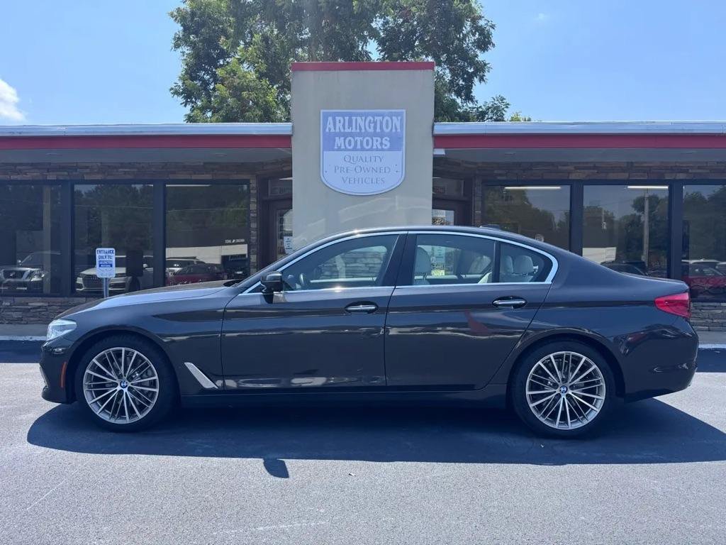 Used 2017 BMW 540i RWD image 2