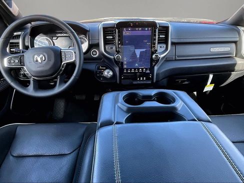 Used 2025 RAM 1500 Laramie AWD/4WD image 7