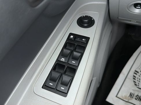 Used 2006 Dodge Charger R/T w/ Convenience Group II RWD image 18