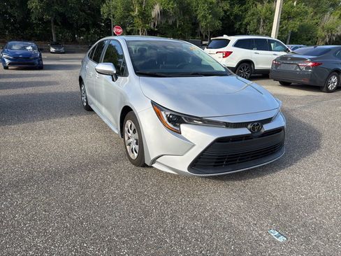 Used 2024 Toyota Corolla LE FWD image 7