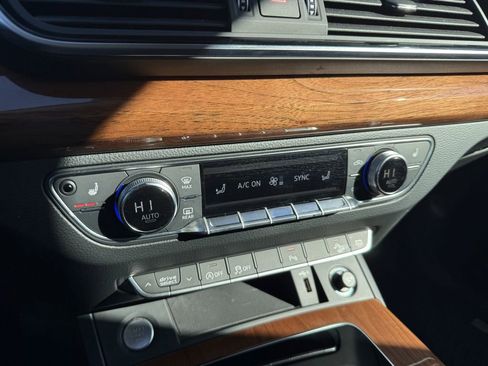 Used 2021 Audi Q5 2.0T Premium w/ Convenience Package image 38