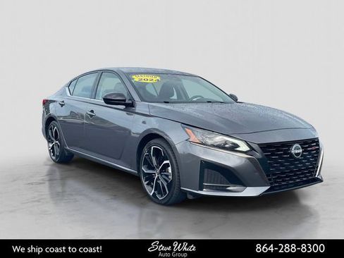 Used 2024 Nissan Altima 2.5 SR FWD image 1