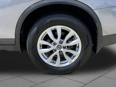 Used 2019 Nissan Rogue S w/ Special Edition Package image 10