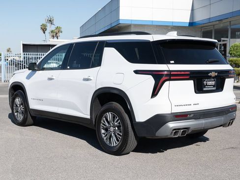 Used 2024 Chevrolet Traverse LT AWD/4WD image 6