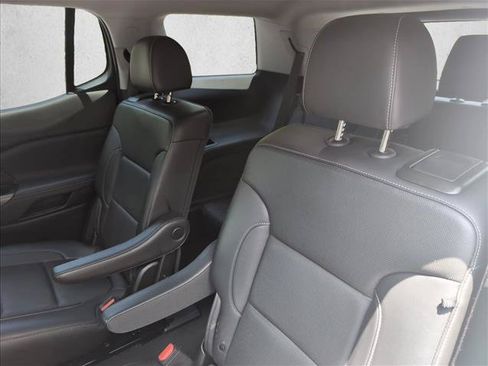 Used 2023 GMC Acadia SLT w/ Elevation Edition AWD/4WD image 19