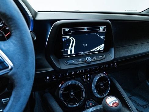 Used 2018 Chevrolet Camaro ZL1 RWD image 25