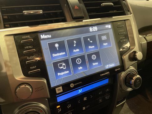 Used 2024 Toyota 4Runner Limited image 31