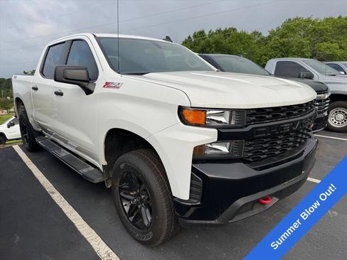 Used 2020 Chevrolet Silverado 1500 Custom Trail Boss w/ Custom Convenience Package AWD/4WD image 1