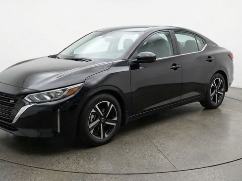Used 2025 Nissan Sentra SV FWD image 3
