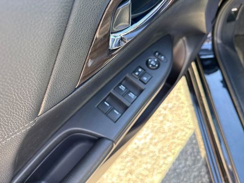 Used 2017 Honda Accord Touring image 12