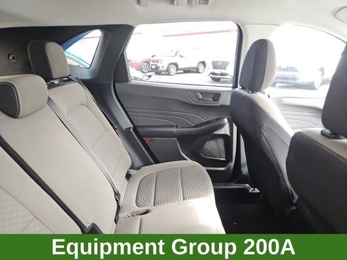 Used 2022 Ford Escape SE image 10